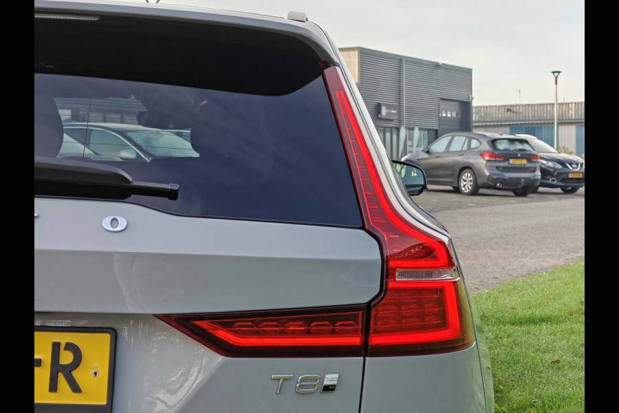 Volvo V60 T8 455PK Plug-in hybrid AWD Plus Dark | BLIS | ACC | Trekhaak | Pano | HUD | H&K | Elektr. Stoelen | 360 Camera |
