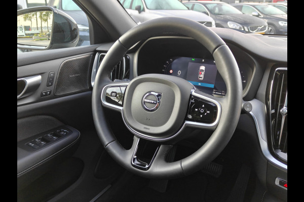 Volvo V60 T8 455PK Plug-in hybrid AWD Plus Dark | BLIS | ACC | Trekhaak | Pano | HUD | H&K | Elektr. Stoelen | 360 Camera |