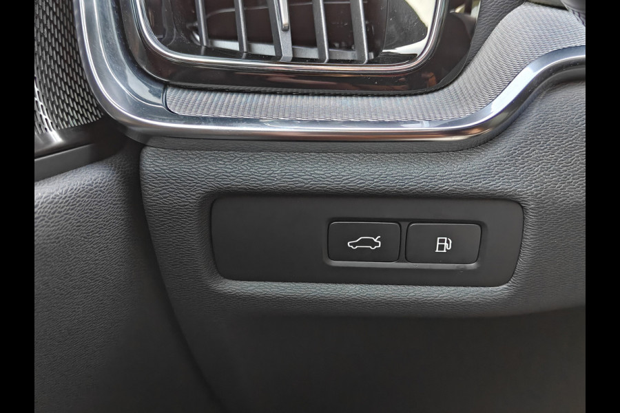 Volvo V60 T8 455PK Plug-in hybrid AWD Plus Dark | BLIS | ACC | Trekhaak | Pano | HUD | H&K | Elektr. Stoelen | 360 Camera |