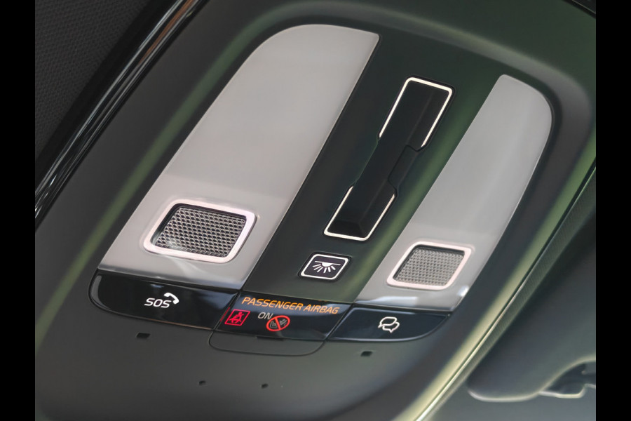 Volvo V60 T8 455PK Plug-in hybrid AWD Plus Dark | BLIS | ACC | Trekhaak | Pano | HUD | H&K | Elektr. Stoelen | 360 Camera |