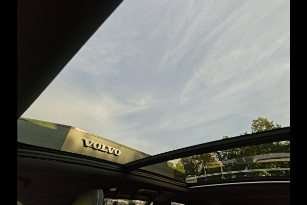Volvo V60 T8 455PK Plug-in hybrid AWD Plus Dark | BLIS | ACC | Trekhaak | Pano | HUD | H&K | Elektr. Stoelen | 360 Camera |