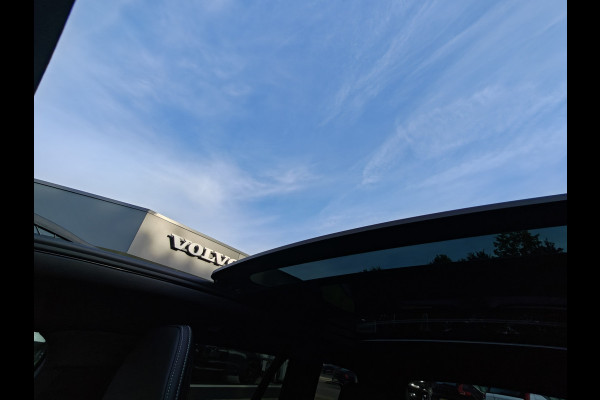 Volvo V60 T8 455PK Plug-in hybrid AWD Plus Dark | BLIS | ACC | Trekhaak | Pano | HUD | H&K | Elektr. Stoelen | 360 Camera |
