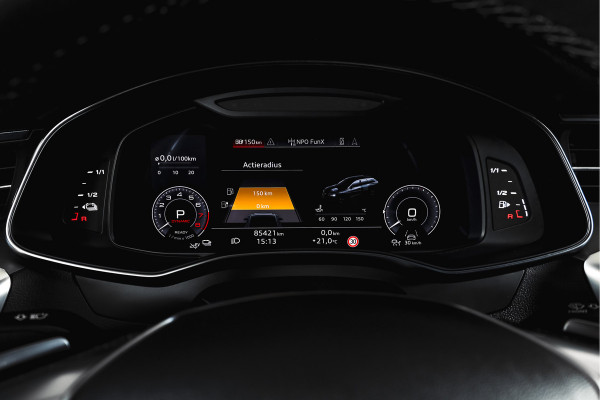Audi A6 Avant 55 TFSI e quattro S edition Competition | S/K-Panodak | Adapt. Cruise | Stoelverw. | PDC | Camera | NAV + App. Connect | ECC | Elek. Klep | LM 21" |