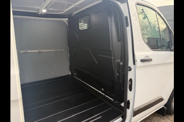 Ford Transit Custom 300 2.0 TDCI L2H1 Trend AIRCO I PDC I 3-ZITS I 1e EIGENAAR I COMPLETE ONDERHOUDSHISTORIE DISTRIBUTIE VERVANGEN