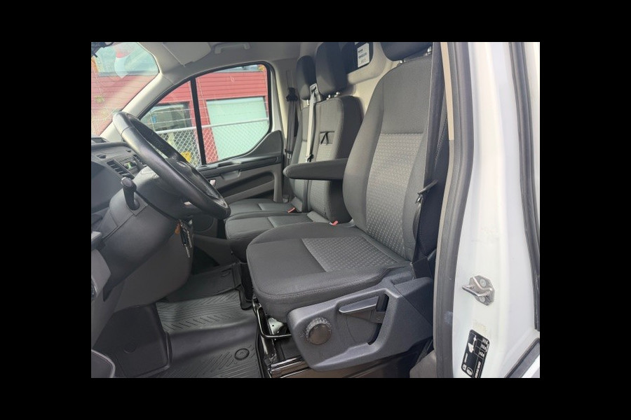 Ford Transit Custom 300 2.0 TDCI L2H1 Trend AIRCO I PDC I 3-ZITS I 1e EIGENAAR I COMPLETE ONDERHOUDSHISTORIE DISTRIBUTIE VERVANGEN
