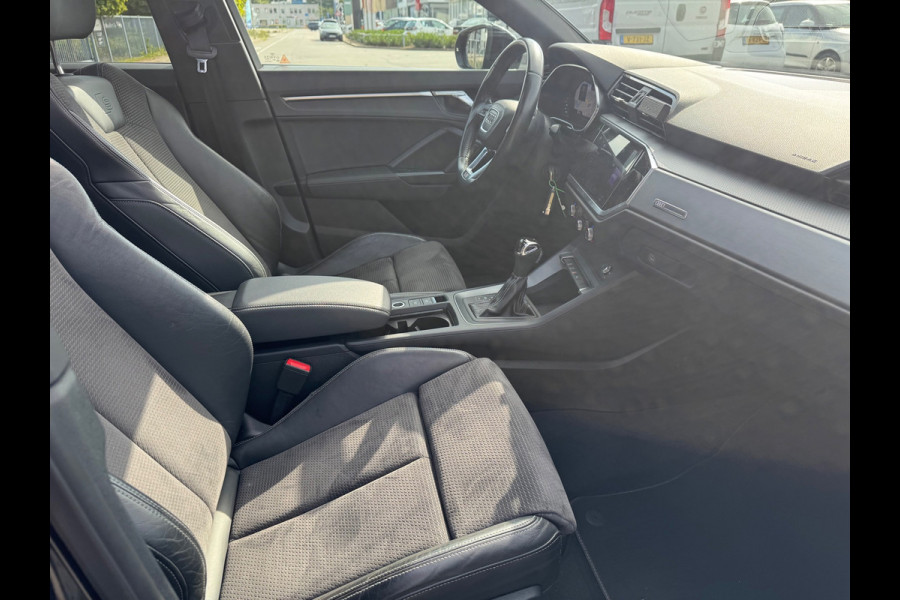 Audi Q3 35 TFSI 2X S Line Pano Matrix Camera Leder Virtual ACC Stoelverw.