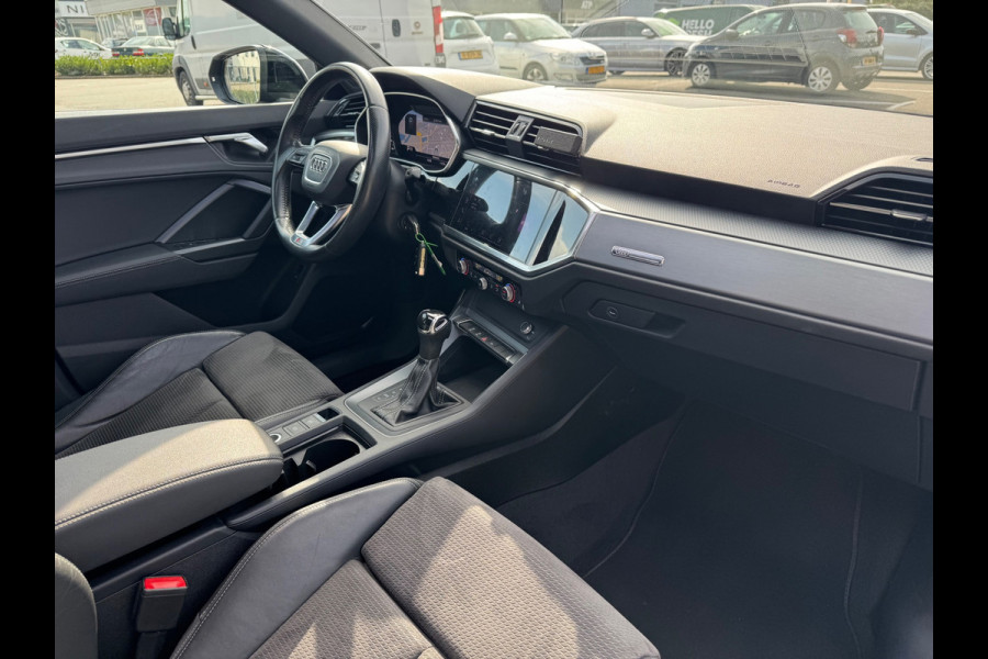 Audi Q3 35 TFSI 2X S Line Pano Matrix Camera Leder Virtual ACC Stoelverw.