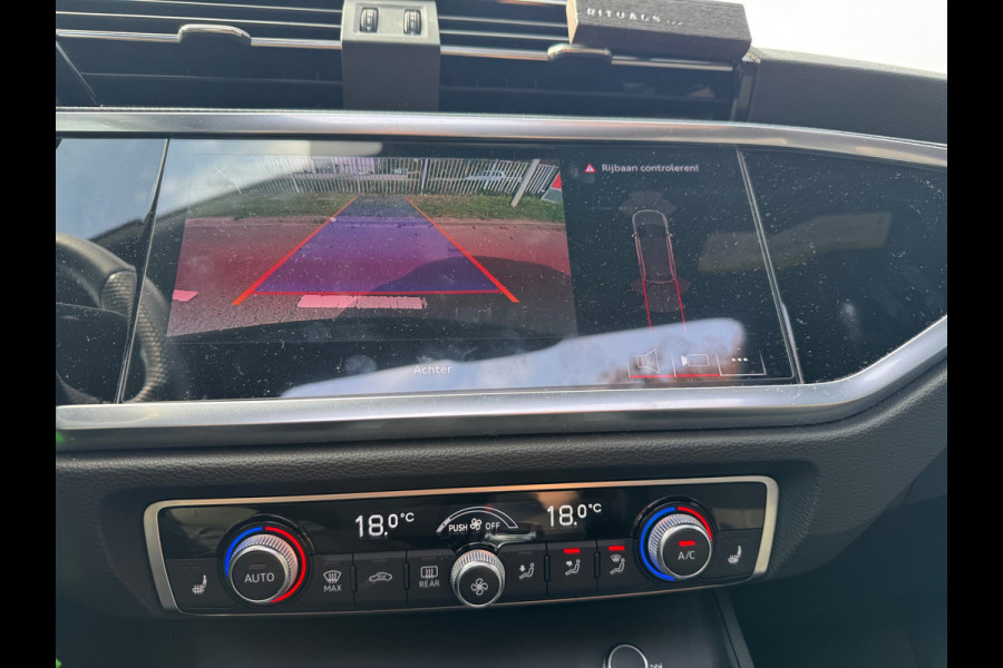 Audi Q3 35 TFSI 2X S Line Pano Matrix Camera Leder Virtual ACC Stoelverw.
