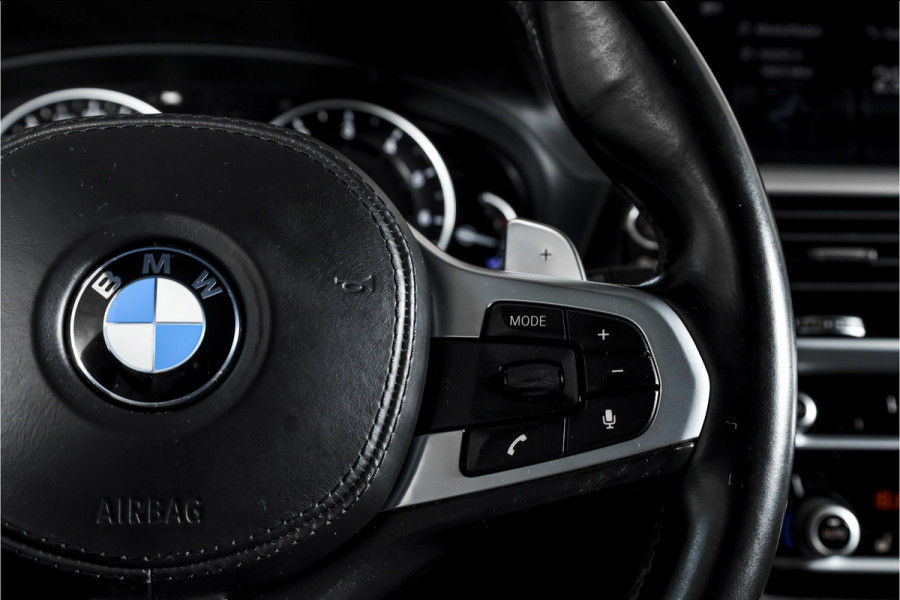 BMW X3 xDrive20i 184 PK High Executive Org. NL | M-Sport | Afn. Trekhaak | All season | Cruise | Stoelverw. | PDC | Camera | NAV | ECC | Elek. Klep | LM 20" |