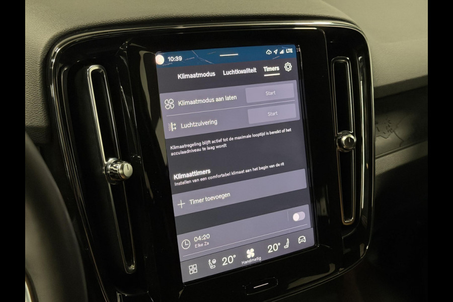 Volvo EX40 Single Motor Extended Range Plus 82 kWh Warmtepomp | Adapt. cruise control | Stuur-/Stoelverwarming | Google | Camera | Keyless entry | Blis