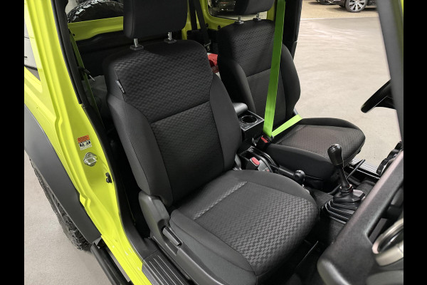 Suzuki Jimny 1.5 Stijl 4 persoons | Trekhaak | Stoelverwarming | Cruise-/climate control | Achteruitrij camera | Carplay