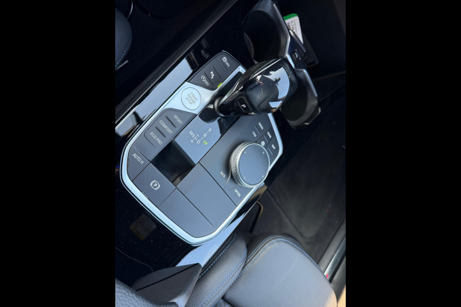BMW 1-serie 116d Executive | 1E EIGENAAR | 3/6/12MND GARANTIE | AUTOMAAT | LED | CARPLAY | SFEERVERLICHTING | CRUISE | AIRCO |
