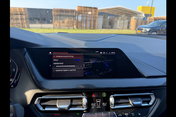 BMW 1-serie 116d Executive | 1E EIGENAAR | 3/6/12MND GARANTIE | AUTOMAAT | LED | CARPLAY | SFEERVERLICHTING | CRUISE | AIRCO |