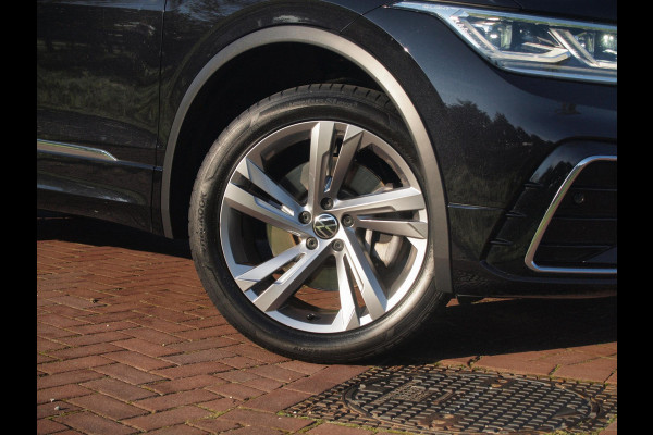 Volkswagen Tiguan 1.4 TSI eHybrid R-Line Business+ | Trekhaak | Apple Carplay | Sfeerverlichting | ACC | Virtual Cockpit | NL-Auto |