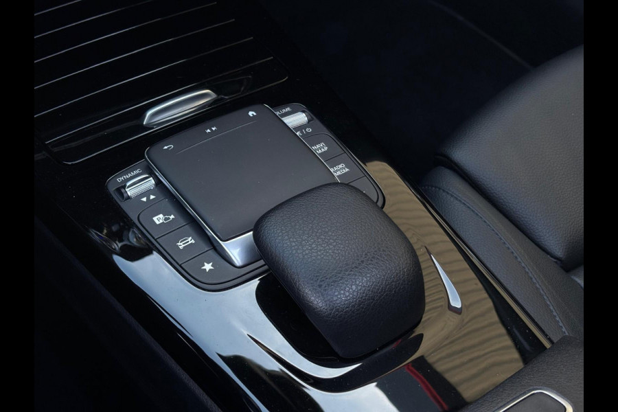 Mercedes-Benz A-Klasse 250e Business Solution AMG | 218PK | PANO | MEM SEATS | SFEERVERL | GROOT SCHERM | LEER | PERF ONDERHOUD |
