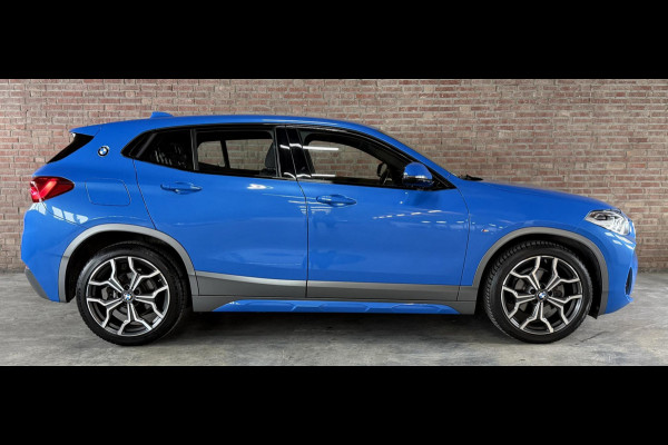 BMW X2 sDrive18i High Executive M-Sport / Leder / Navi / Camera / ALLSEASON