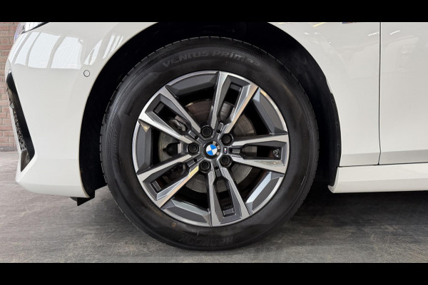BMW 2 Serie Active Tourer 220i Camera / Navi / CarPlay / DAB
