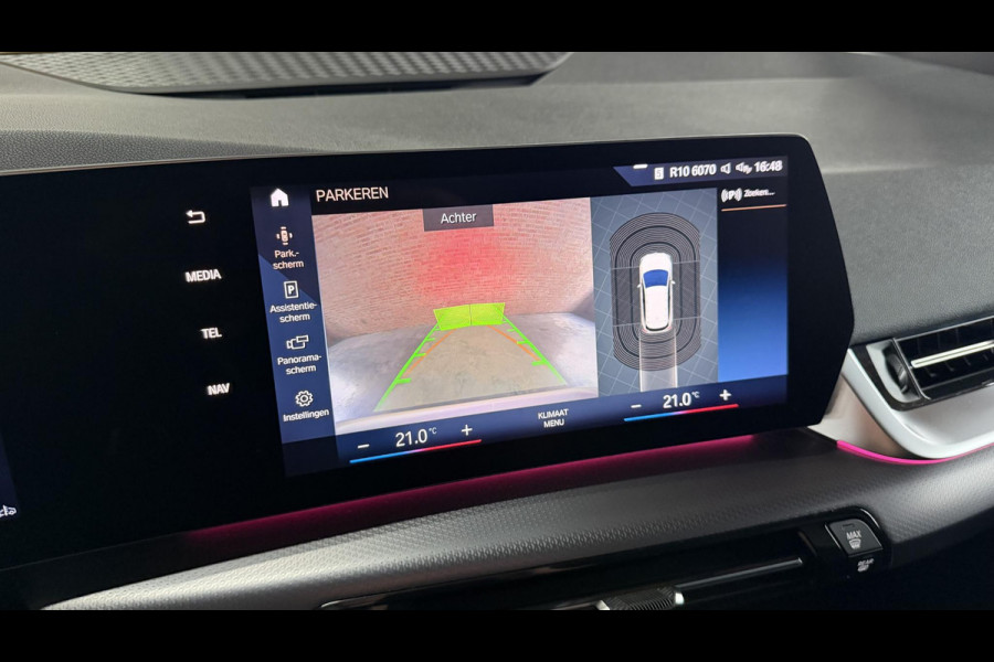 BMW 2 Serie Active Tourer 220i Camera / Navi / CarPlay / DAB