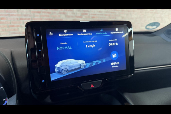Toyota Yaris Cross 1.5 Hybrid 115 Team D. Winter pakket / Safety Pakket / Afn. Trekhaak / Marter Afweer ( Toyota) / CarPlay Wireless /Camera / PDC voor en achter