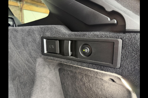 BMW 3 Serie Touring 330e xDrive M- Sport HUD / Leder Alc. / Trekhaak / Camera / Elc Achterklep / Curved Display