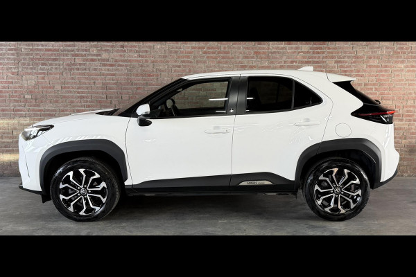 Toyota Yaris Cross 1.5 Hybrid Team D. Winter-pakket / Safety-pakket / Navi / Camera