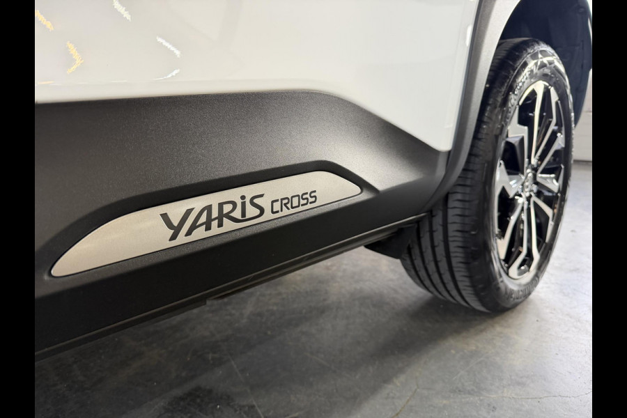 Toyota Yaris Cross 1.5 Hybrid Team D. Winter-pakket / Safety-pakket / Navi / Camera