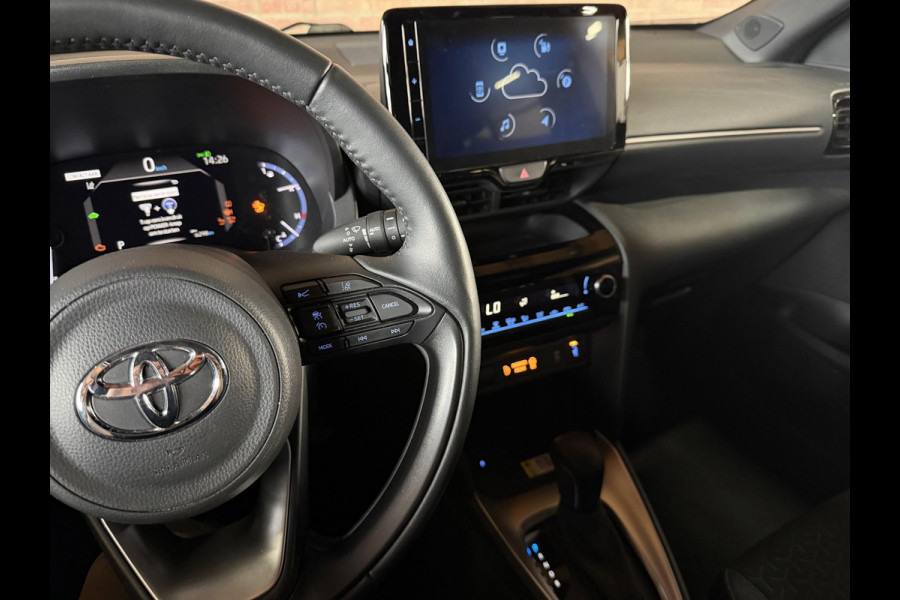 Toyota Yaris Cross 1.5 Hybrid Team D. Winter-pakket / Safety-pakket / Navi / Camera