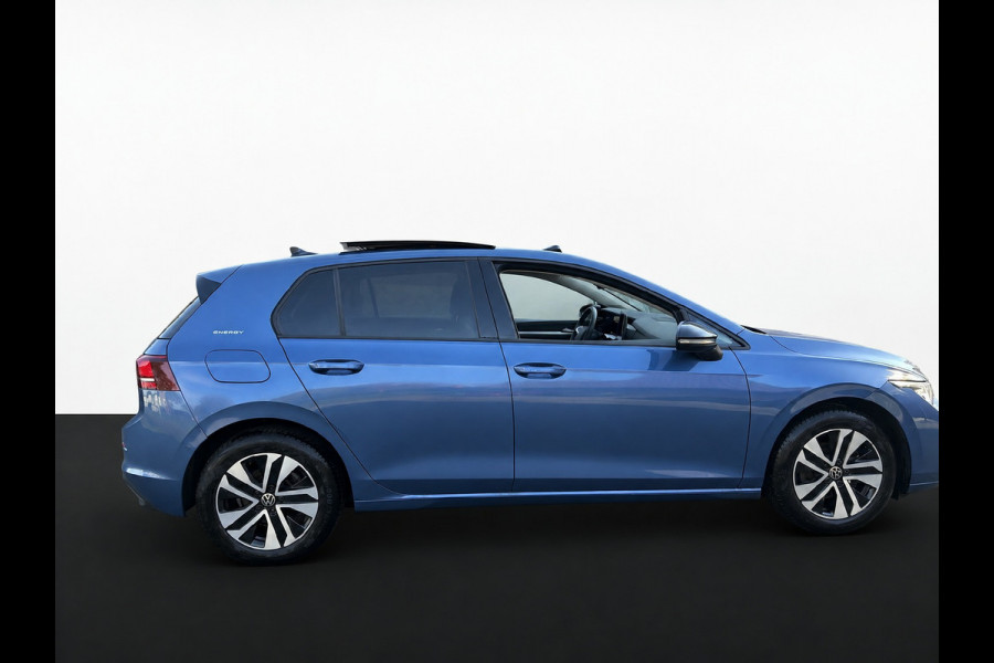 Volkswagen Golf 1.5 TSI LIFE EDITION CAMERA/NAVI/CARPLAY/PANORAMADAK