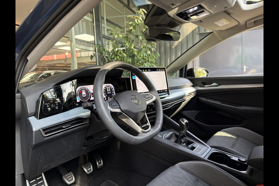 Volkswagen Golf 1.5 TSI LIFE EDITION CAMERA/NAVI/CARPLAY/PANORAMADAK