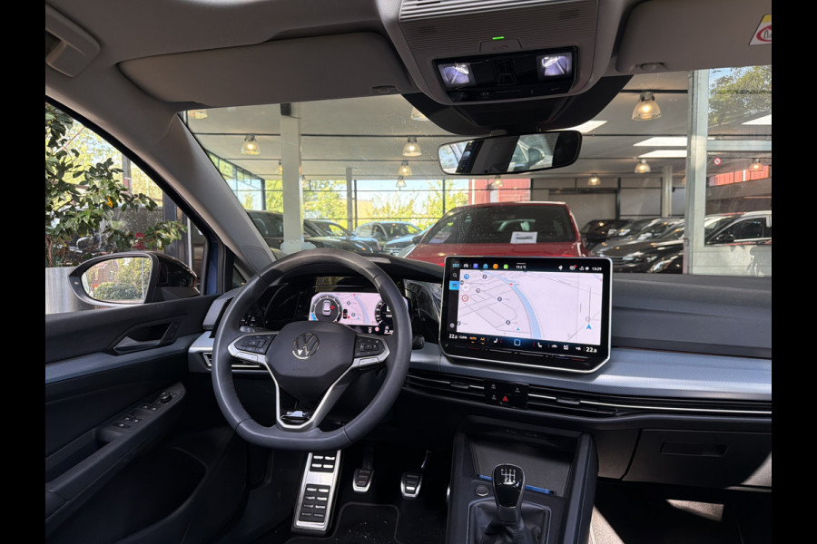 Volkswagen Golf 1.5 TSI LIFE EDITION CAMERA/NAVI/CARPLAY/PANORAMADAK