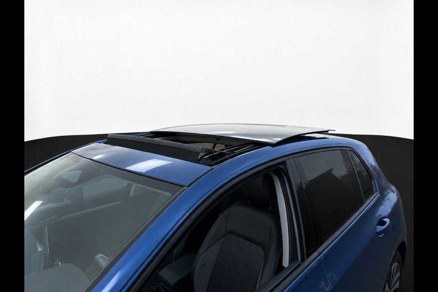 Volkswagen Golf 1.5 TSI LIFE EDITION CAMERA/NAVI/CARPLAY/PANORAMADAK