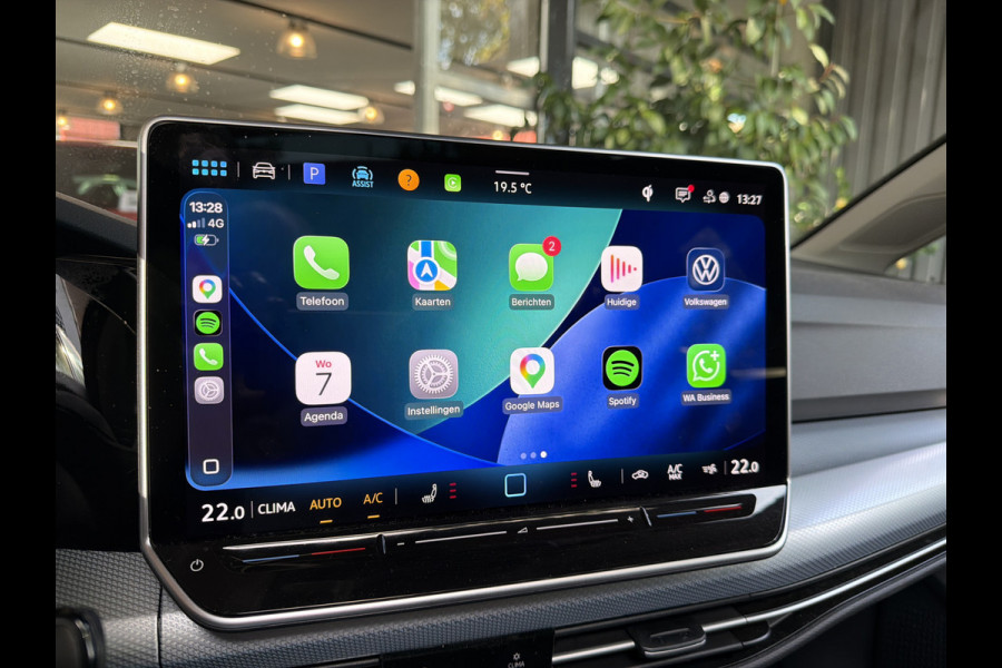 Volkswagen Golf 1.5 TSI LIFE EDITION CAMERA/NAVI/CARPLAY/PANORAMADAK