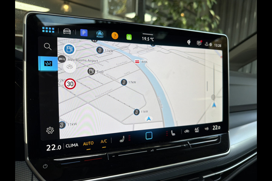 Volkswagen Golf 1.5 TSI LIFE EDITION CAMERA/NAVI/CARPLAY/PANORAMADAK