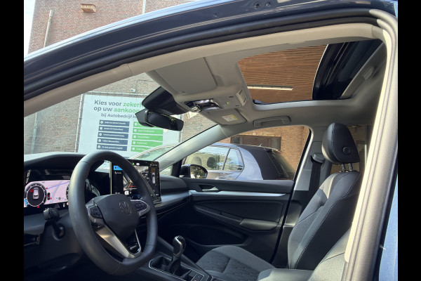 Volkswagen Golf 1.5 TSI LIFE EDITION CAMERA/NAVI/CARPLAY/PANORAMADAK