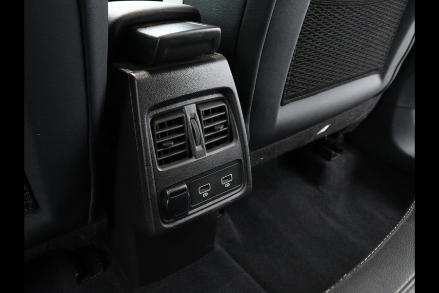 Renault Captur 1.3 TCe 140PK Zen | DEALER ONDERHOUDEN | CLIMAT CONTROL | CARPLAY | PARK. SENSOREN | LM VELGEN