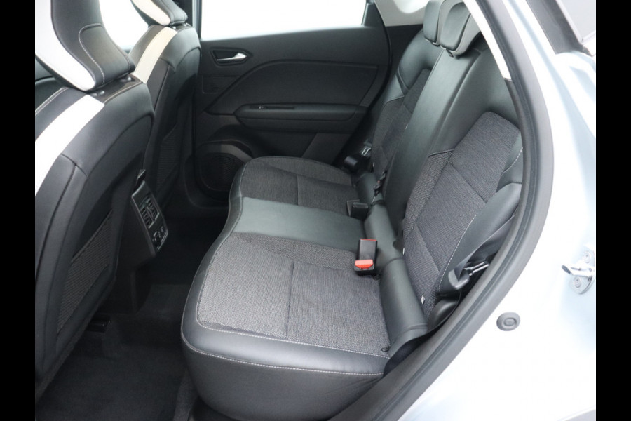 Renault Captur 1.3 TCe 140PK Zen | DEALER ONDERHOUDEN | CLIMAT CONTROL | CARPLAY | PARK. SENSOREN | LM VELGEN