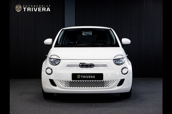 Fiat 500 Urban 24 kWh l SoH 96% l Virtueel cockpit l CARPLAY l Keyless entry l BTW auto l 1ste. eig. l Dealer onderh. l ALS NIEUW