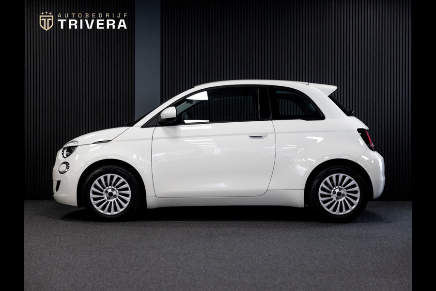 Fiat 500 Urban 24 kWh l SoH 96% l Virtueel cockpit l CARPLAY l Keyless entry l BTW auto l 1ste. eig. l Dealer onderh. l ALS NIEUW