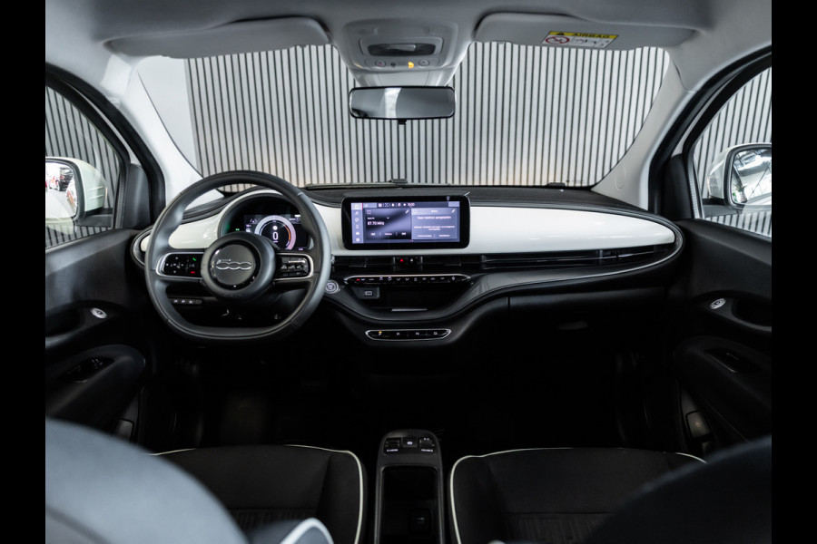 Fiat 500 Urban 24 kWh l SoH 96% l Virtueel cockpit l CARPLAY l Keyless entry l BTW auto l 1ste. eig. l Dealer onderh. l ALS NIEUW