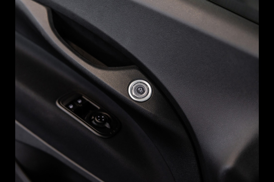Fiat 500 Urban 24 kWh l SoH 96% l Virtueel cockpit l CARPLAY l Keyless entry l BTW auto l 1ste. eig. l Dealer onderh. l ALS NIEUW