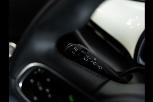 Fiat 500 Urban 24 kWh l SoH 96% l Virtueel cockpit l CARPLAY l Keyless entry l BTW auto l 1ste. eig. l Dealer onderh. l ALS NIEUW