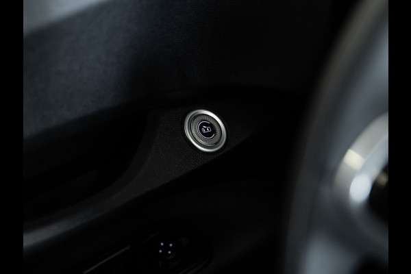 Fiat 500 Urban 24 kWh l SoH 96% l Virtueel cockpit l CARPLAY l Keyless entry l BTW auto l 1ste. eig. l Dealer onderh. l ALS NIEUW