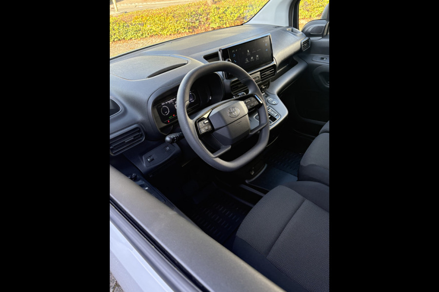 Toyota PROACE CITY Electric Challenger L1 50 kWh 136pk | Airco | Camera | Carplay | Cruise |