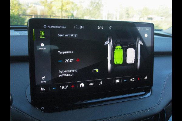 Škoda ENYAQ iV 80 First Edition | SOH 90% | Camera | Trekhaak | Warmtepomp | Sfeerverlichting | Leer | ACC | NL-Auto |