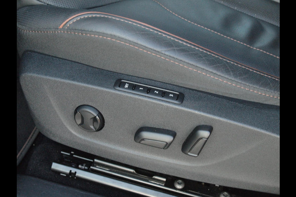 Škoda ENYAQ iV 80 First Edition | SOH 90% | Camera | Trekhaak | Warmtepomp | Sfeerverlichting | Leer | ACC | NL-Auto |