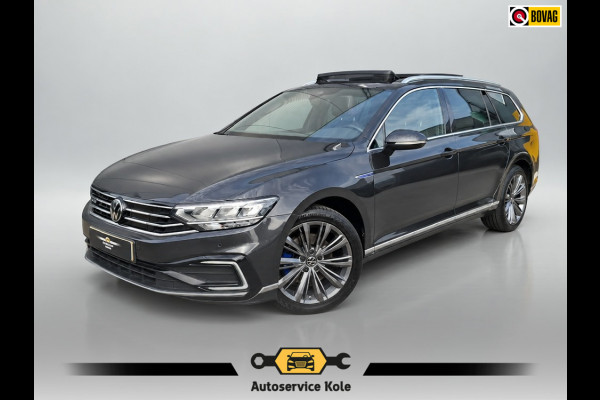 Volkswagen Passat Variant 1.4 TSI PHEV GTE * Panoramadak * Elek. Achterklep * Navigatiesysteem * 18 Inch Velgen *