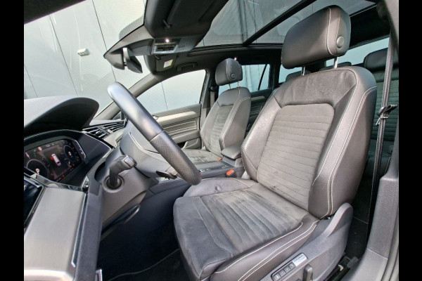 Volkswagen Passat Variant 1.4 TSI PHEV GTE * Panoramadak * Elek. Achterklep * Navigatiesysteem * 18 Inch Velgen *