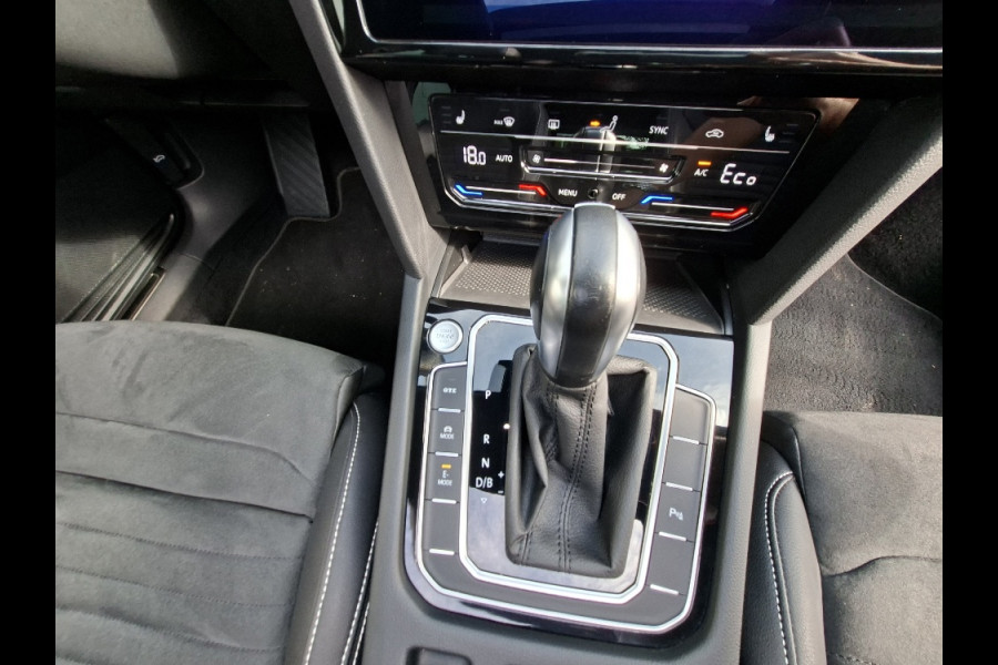 Volkswagen Passat Variant 1.4 TSI PHEV GTE * Panoramadak * Elek. Achterklep * Navigatiesysteem * 18 Inch Velgen *