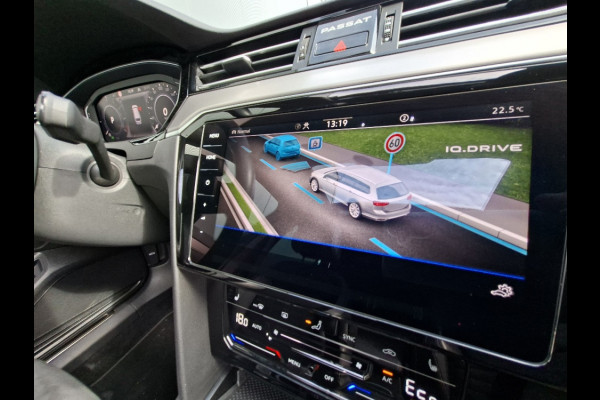 Volkswagen Passat Variant 1.4 TSI PHEV GTE * Panoramadak * Elek. Achterklep * Navigatiesysteem * 18 Inch Velgen *