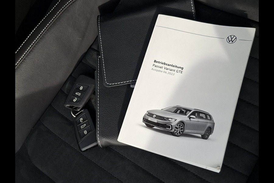Volkswagen Passat Variant 1.4 TSI PHEV GTE * Panoramadak * Elek. Achterklep * Navigatiesysteem * 18 Inch Velgen *